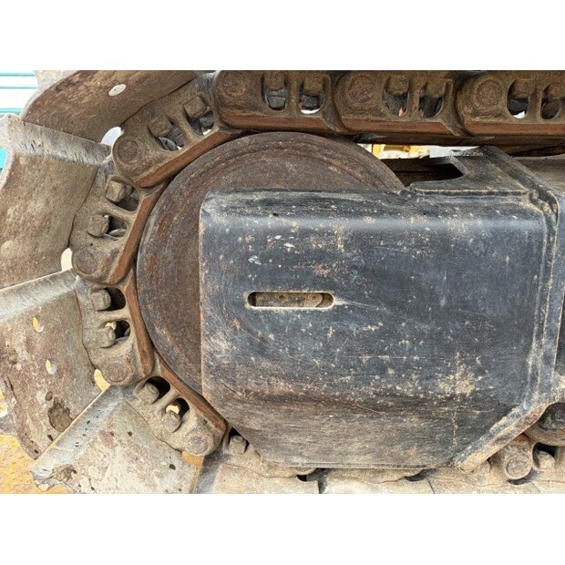 2001 هيتاشى ZX225USR-48207403