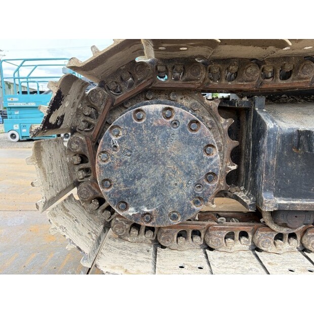 2001 هيتاشى ZX225USR-48207407