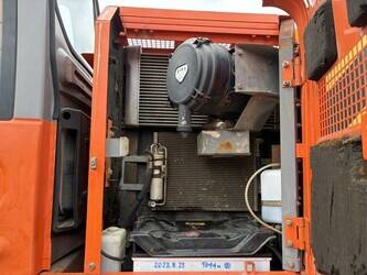 2001-hitachi-zx225usr-48207418
