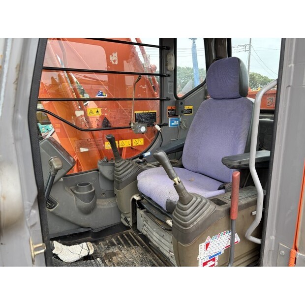 2001 هيتاشى ZX225USR-48207428