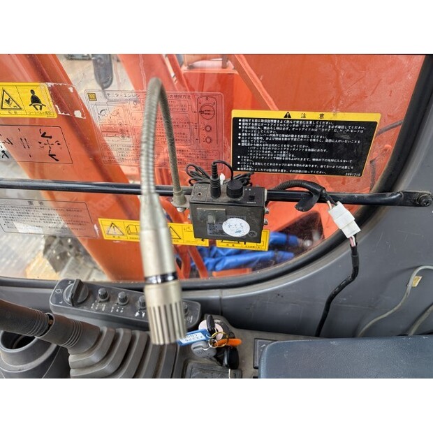 2001 هيتاشى ZX225USR-48207433