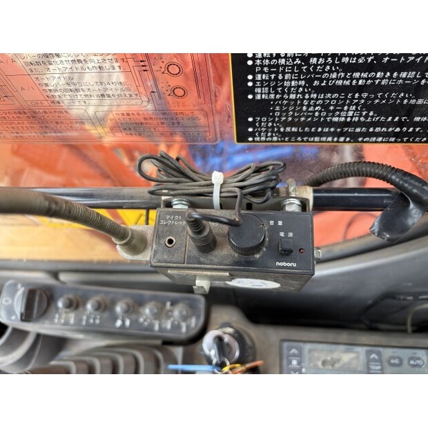 2001 هيتاشى ZX225USR-48207434