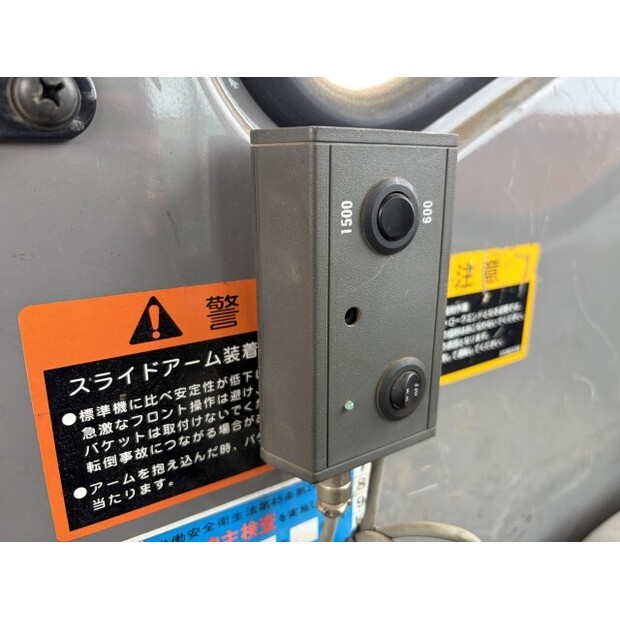 2001 هيتاشى ZX225USR-48207435