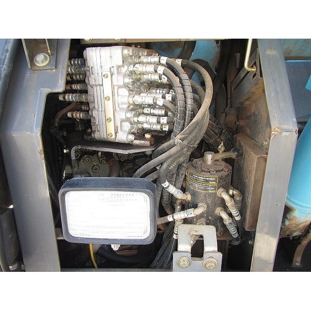 2012 هيتاشى ZX225USRE-3-48207510