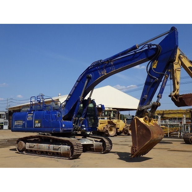 2018 Komatsu HB335-3-48207910
