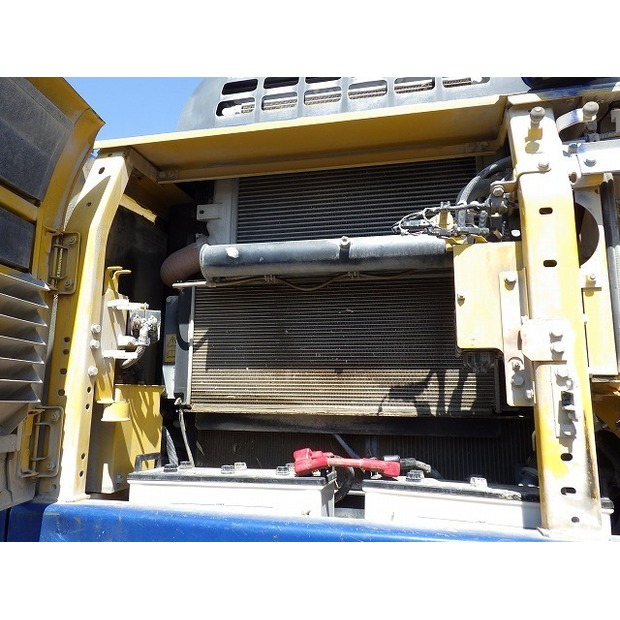 2018 Komatsu HB335-3-48207940