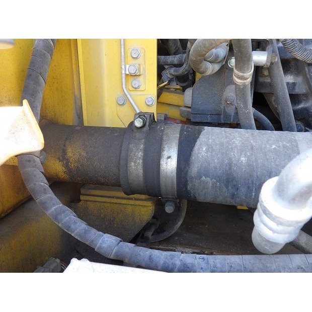 2018 Komatsu HB335-3-48207948
