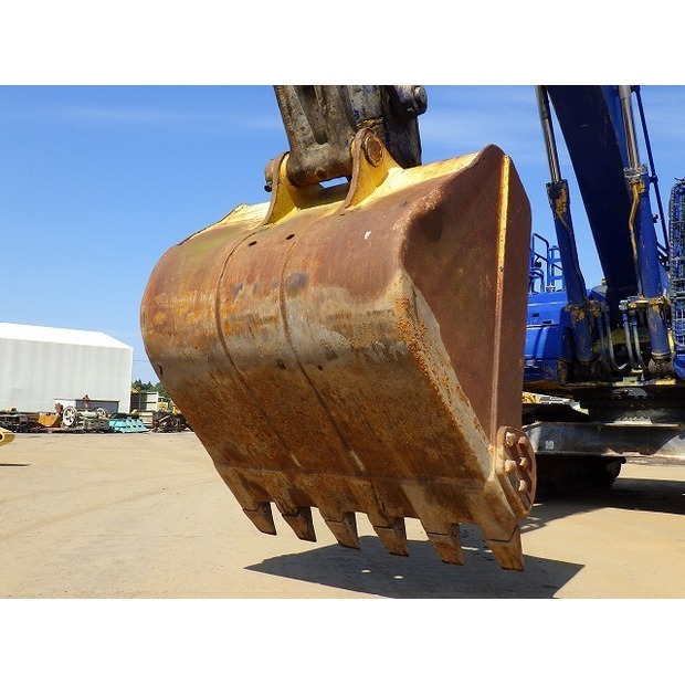 2018 Komatsu HB335-3-48207955
