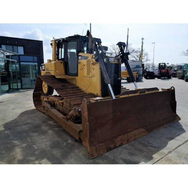 2015 كاتربيلر D6T LGP-48210070