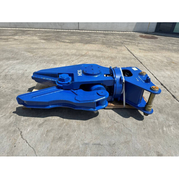 2026 HEROE SC04-48210665