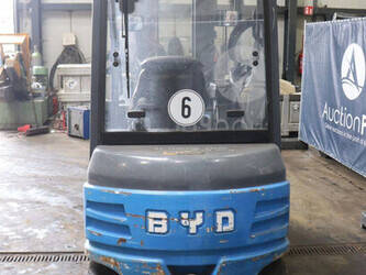 2015-byd-ecb25c-1468631-48210799