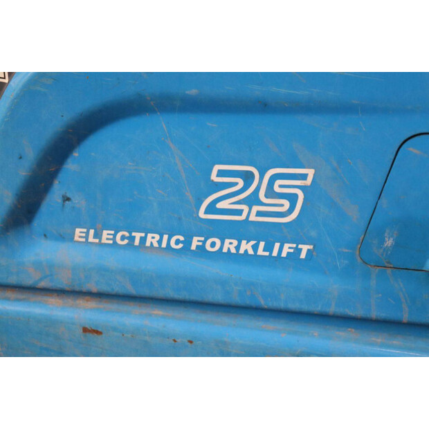 2015 BYD ECB25C-48210814