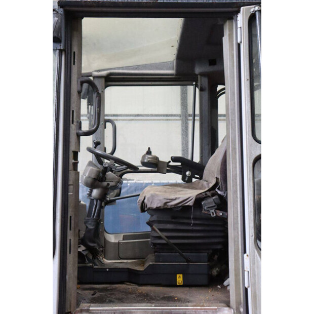 2001 KALMAR GCD80-9-48210940