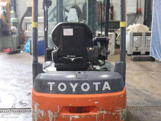 2016-toyota-8fbe18t-1468635-48211030