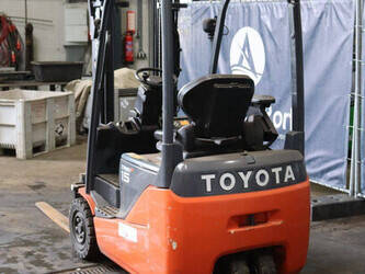 2017-toyota-8fbe15t-1468639-48211176