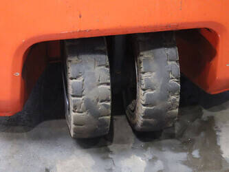 2017-toyota-8fbe15t-1468639-48211190
