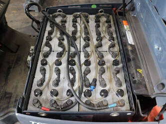 2017-toyota-8fbe15t-1468639-48211201