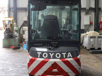 2018-toyota-8fbmt25-1468640-48211209