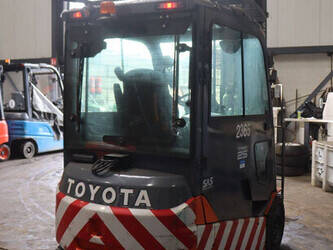 2018-toyota-8fbmt25-1468640-48211210