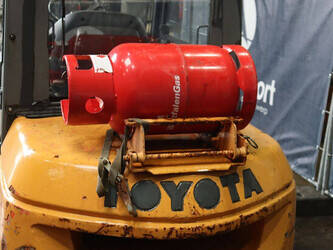2007-toyota-02-7fgjf35-1468641-48211254