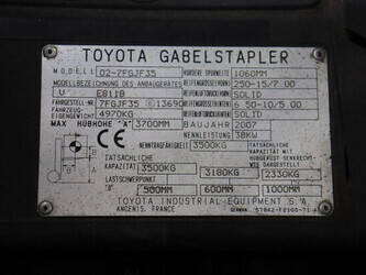 2007-toyota-02-7fgjf35-1468641-48211262