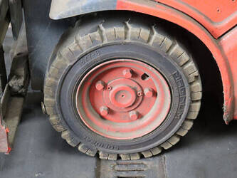 2008-linde-e16c-01-48211345