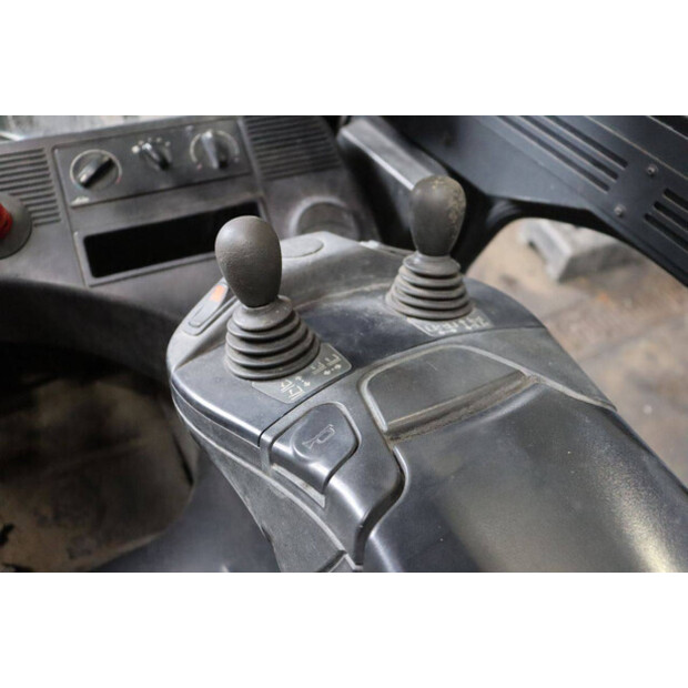2017 Linde E25L-01-48211454
