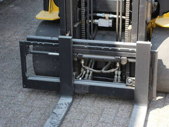 2011-yale-erp25vl-1468677-48212380