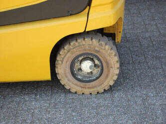 2011-yale-erp25vl-1468677-48212385