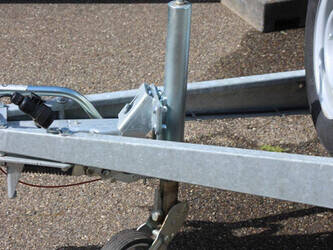 bw-trailers-02t-1468706-48213264