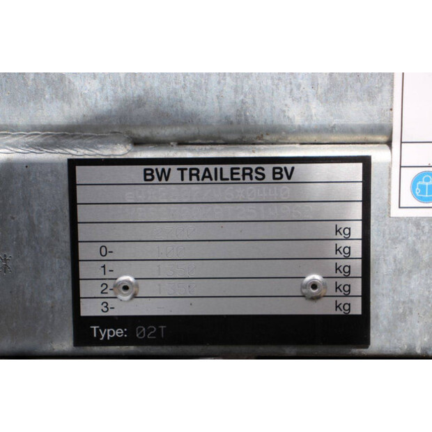 BW Trailers 02T-48213286
