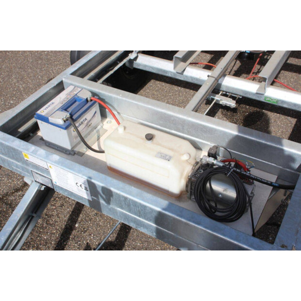 BW Trailers 02T-48213299