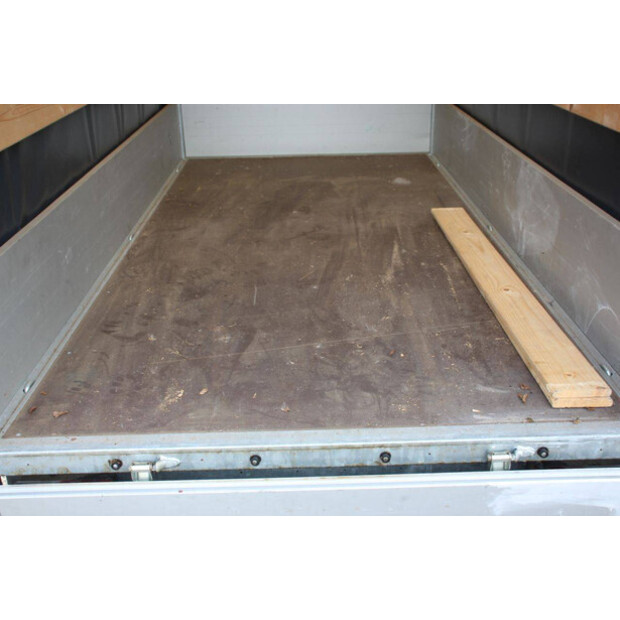 BW Trailers 02T-48213323