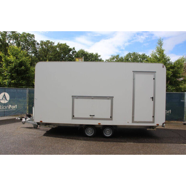 BW Trailers 02T-48213325