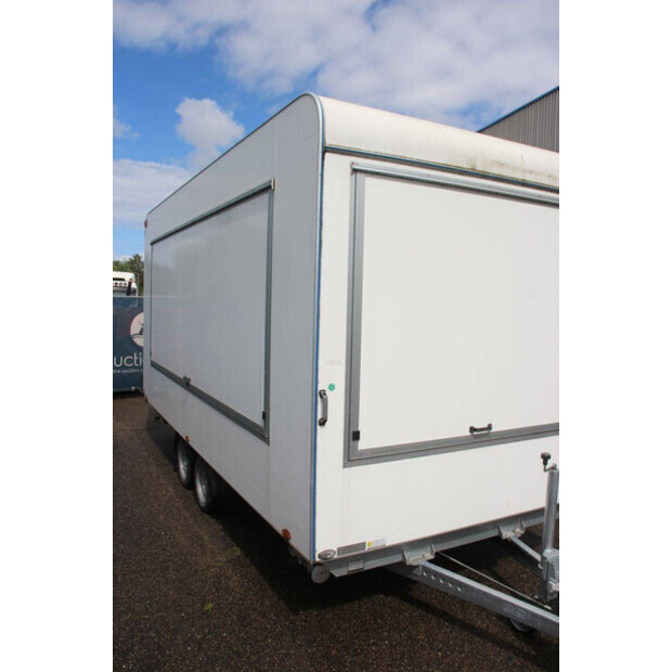 BW Trailers 02T-48213329