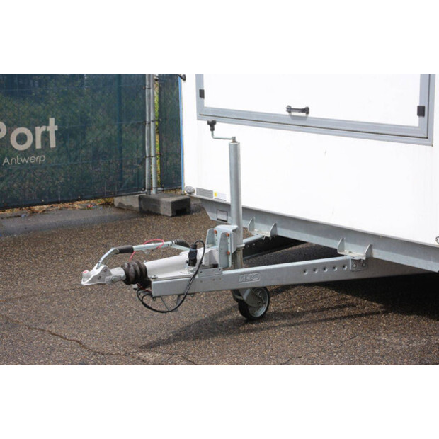 BW Trailers 02T-48213332