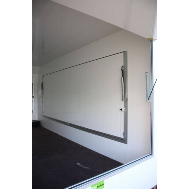 BW Trailers 02T-48213342