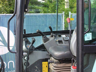 2022-bobcat-e35z-1468714-48213507