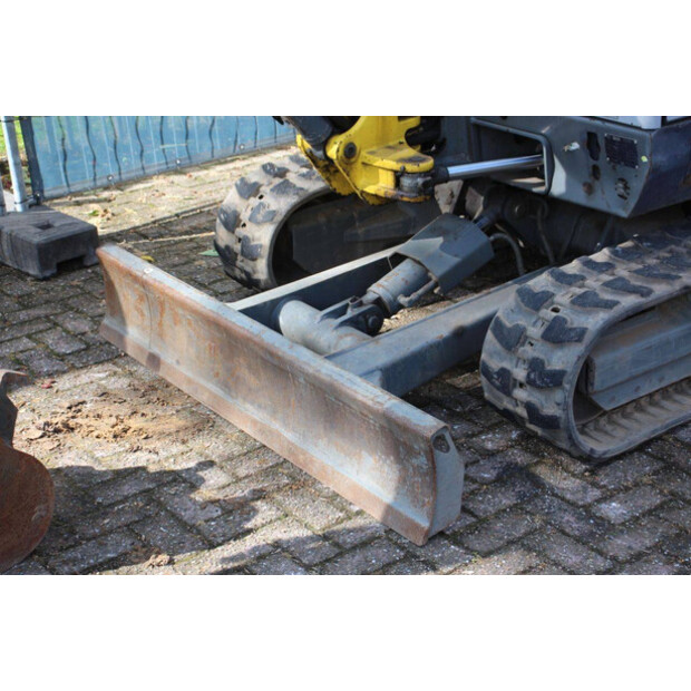 2020 Neuson EZ26-48213537