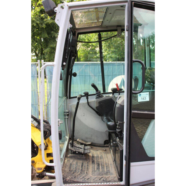 2020 Neuson EZ26-48213552