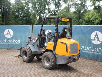 2011-giant-v452t-1468716-48213566