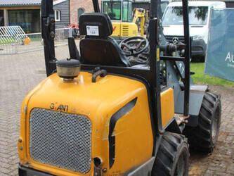 2011-giant-v452t-1468716-48213568