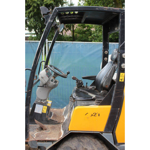 2011 جاينت V452T-48213585