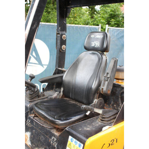 2011 جاينت V452T-48213589
