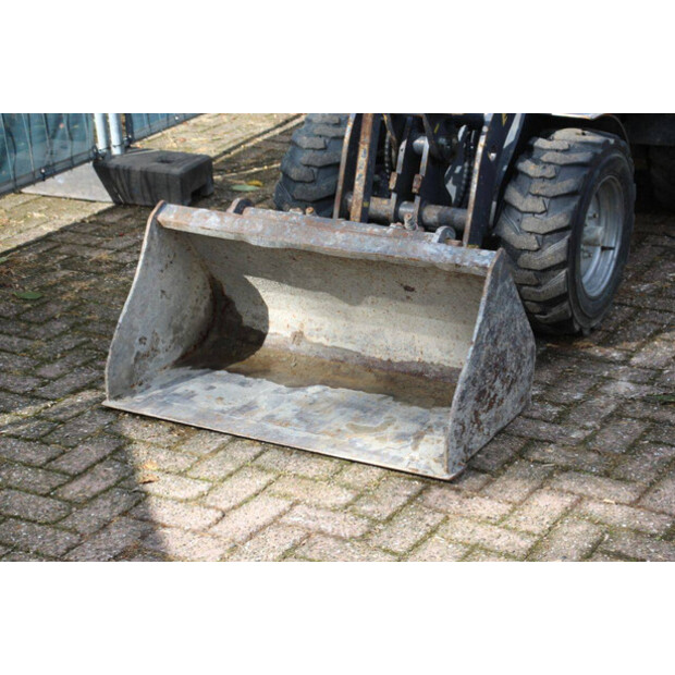 Eurotrac 800/W10-48213604