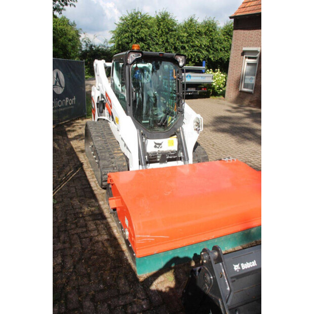 2020 BOBCAT T590-48213630