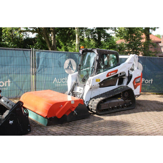 2020 BOBCAT T590-48213632