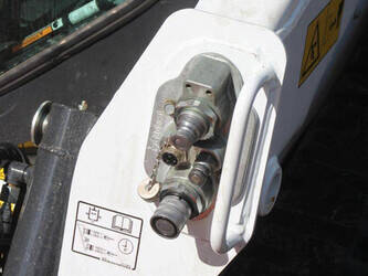 2020-bobcat-t590-1468718-48213642