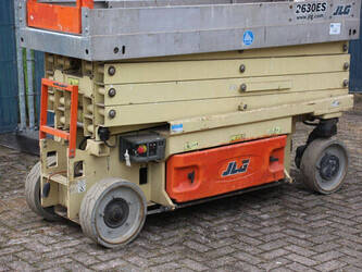 2012-jlg-2630es-1468719-48213673