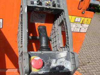 2012-jlg-2630es-1468719-48213683